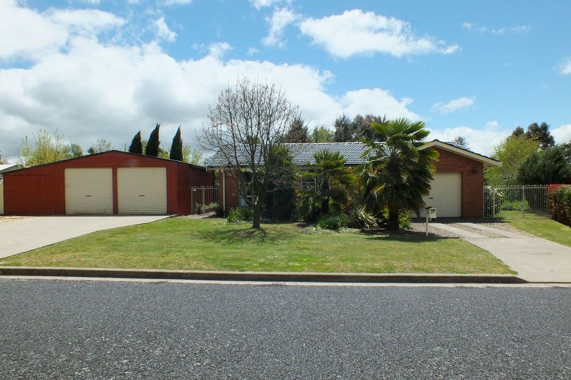 27 Mount Errol Street, Blayney - Image 1