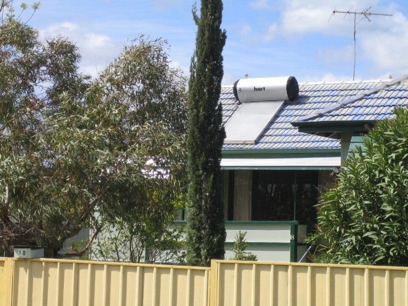 18 Jinda Road, KOONGAMIA WA 6056, Koongamia - Image 1