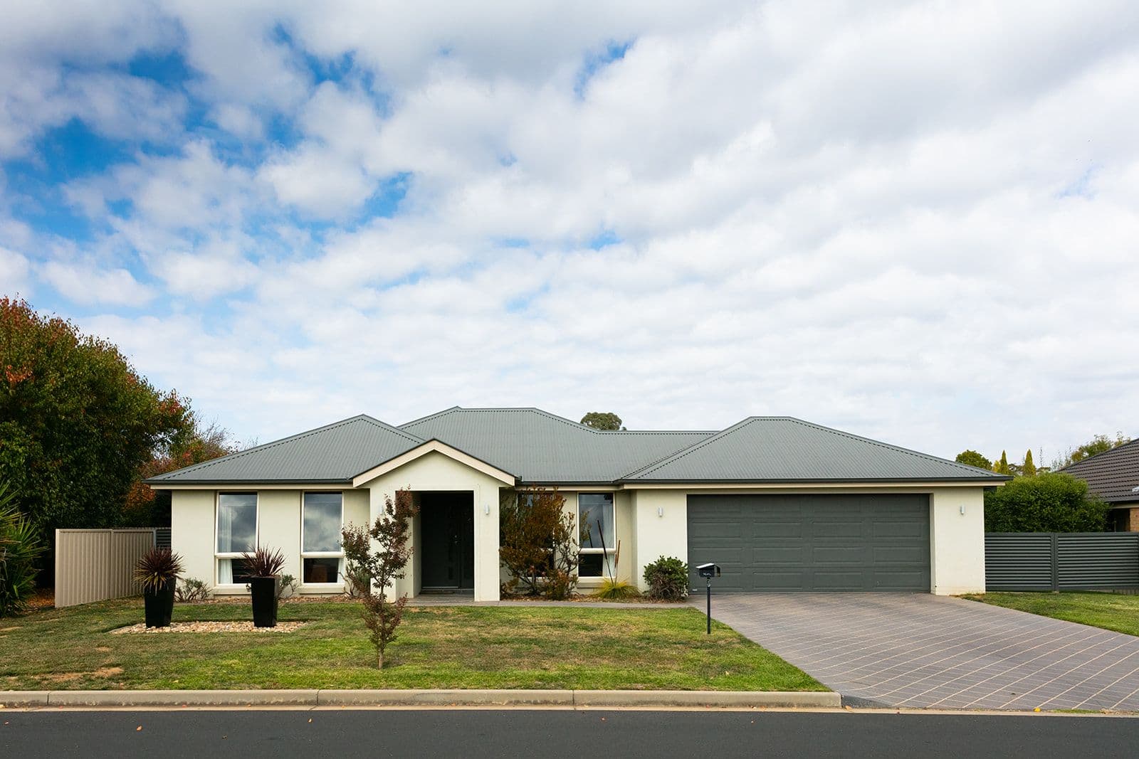 29 Brooklands Drive, Orange - Image 1