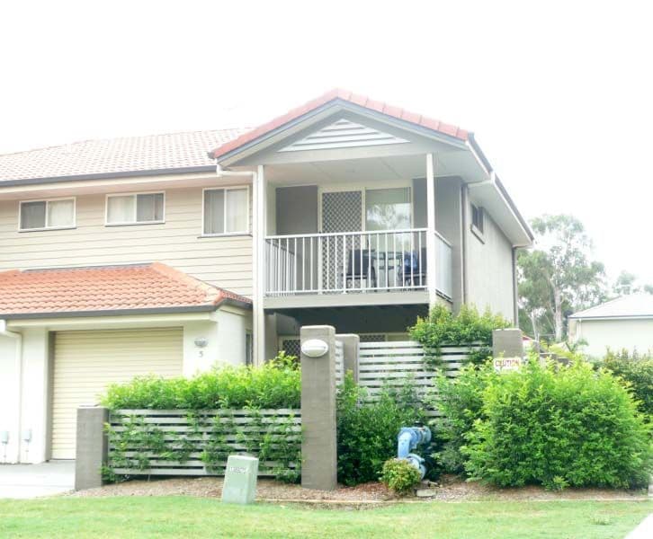 8 Earnshaw, CALAMVALE QLD 4116, Calamvale - Image 1