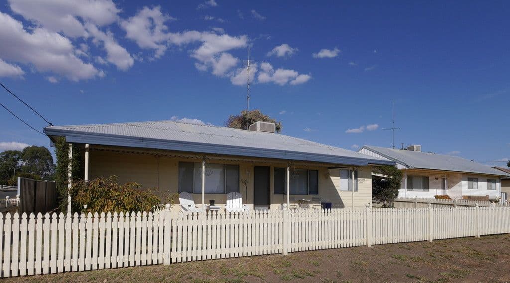 21 Hood Street, Cowra - Image 1