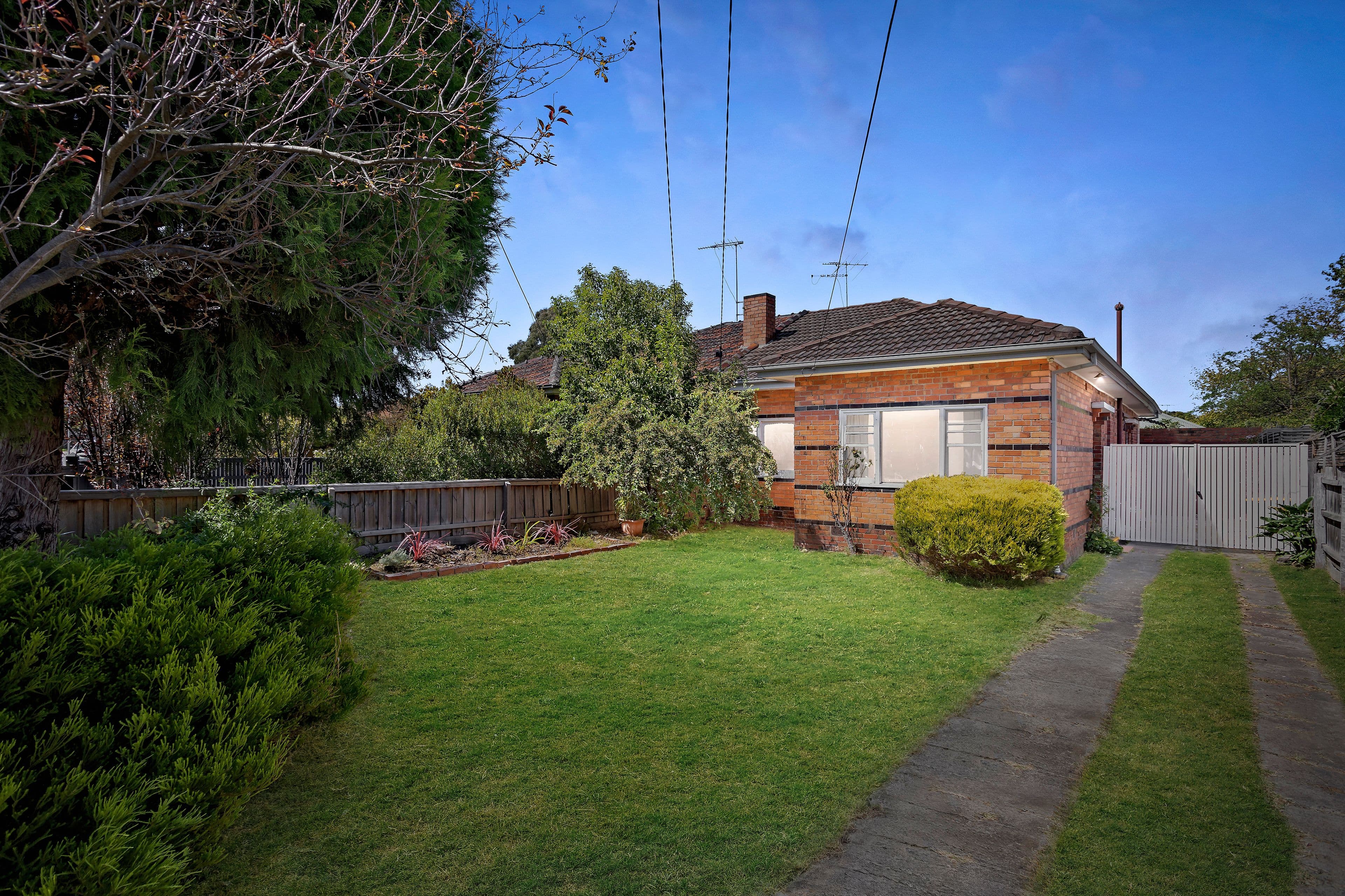 126 Kangaroo Road, Hughesdale VIC 3166, Hughesdale - Image 1