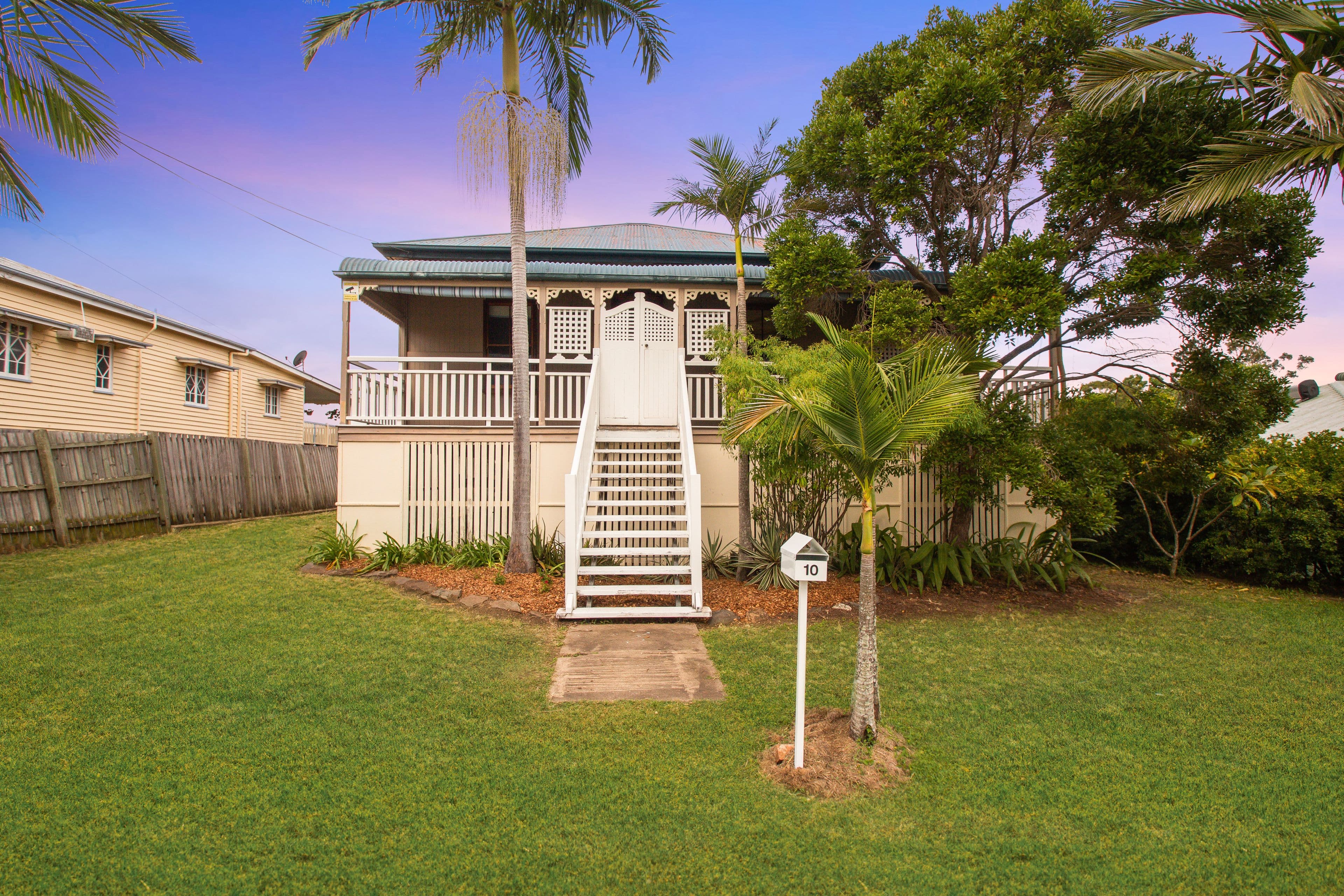 10 Molloy Street, Silkstone QLD 4304, Silkstone - Image 1