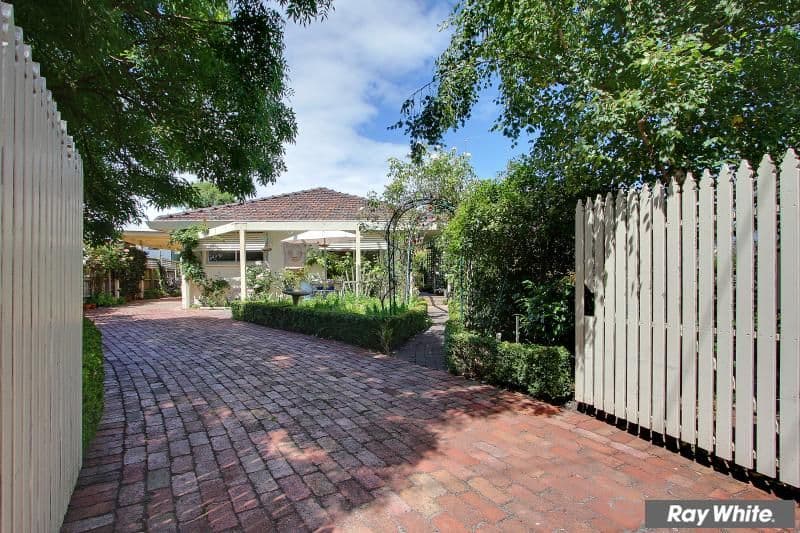 28 Ruth Road, MORNINGTON VIC 3931, Mornington - Image 1