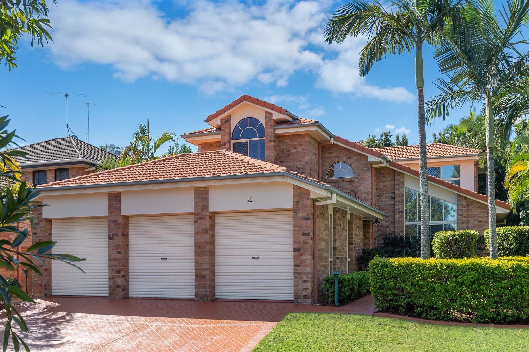 15 Abel Smith Crescent, Mount Ommaney QLD 4074, Mount Ommaney - Image 1