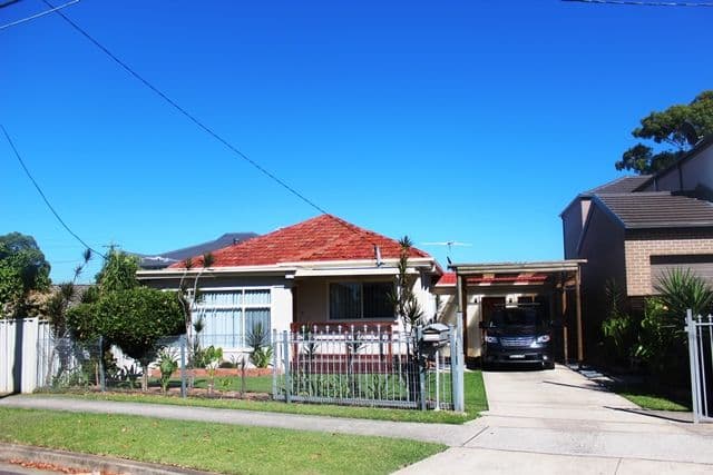 21 Barton Street, Smithfield - Image 1