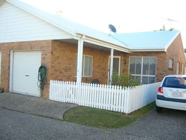7 Kingfisher Parade, NORMAN GARDENS QLD 4701, Norman Gardens - Image 1