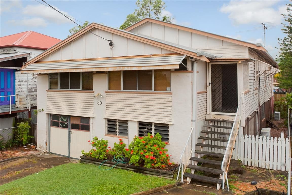 30 Vera Street, GREENSLOPES QLD 4120, Greenslopes - Image 1