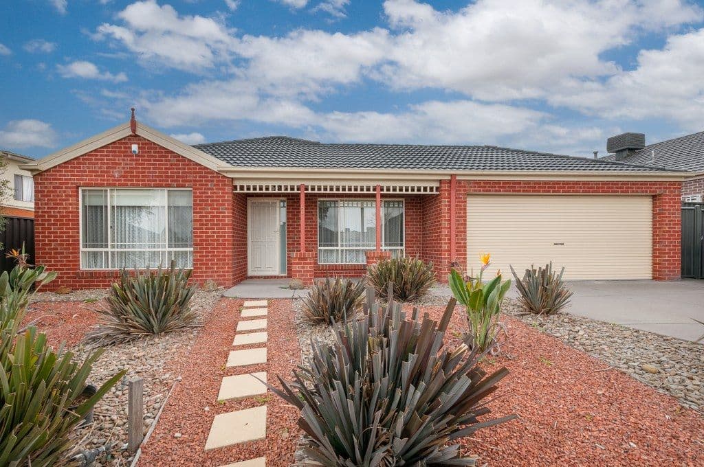 3 Naracoorte Avenue, CRAIGIEBURN VIC 3064, Craigieburn - Image 1