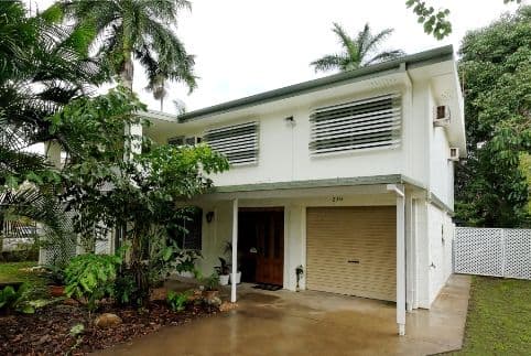 210 Upper Miles Avenue, KELSO QLD 4815, Kelso - Image 1