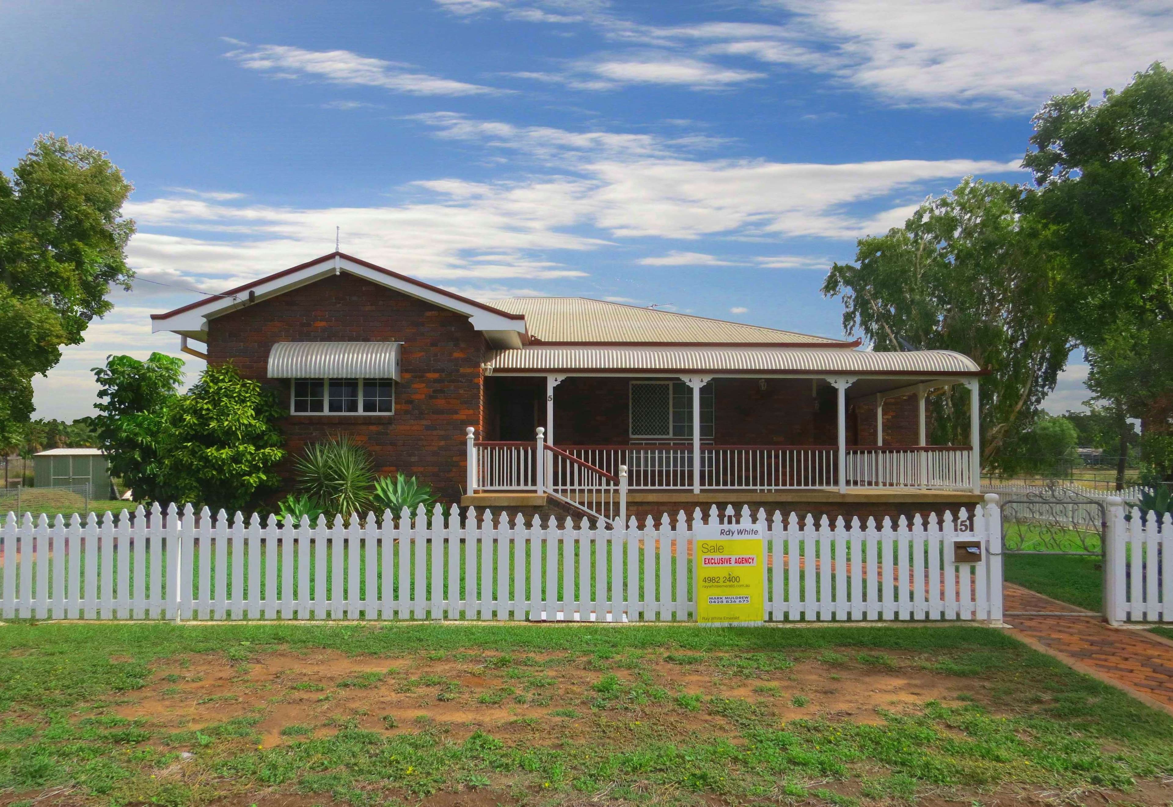 5 Baker Street, Emerald QLD 4720, Emerald - Image 1
