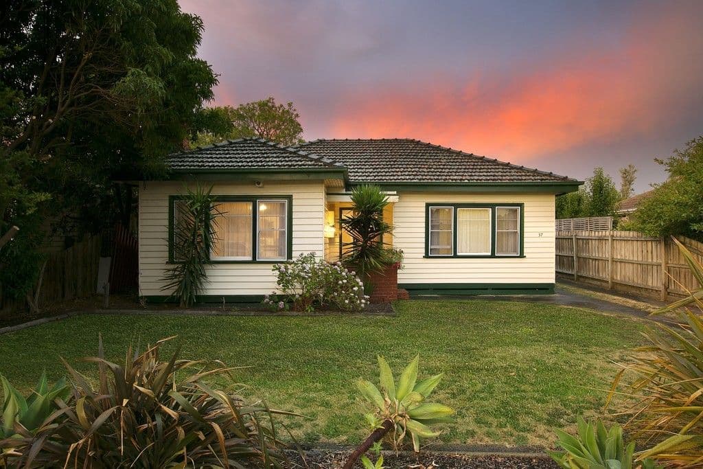 37 Wallingford Street, Cheltenham VIC 3192, Cheltenham - Image 1