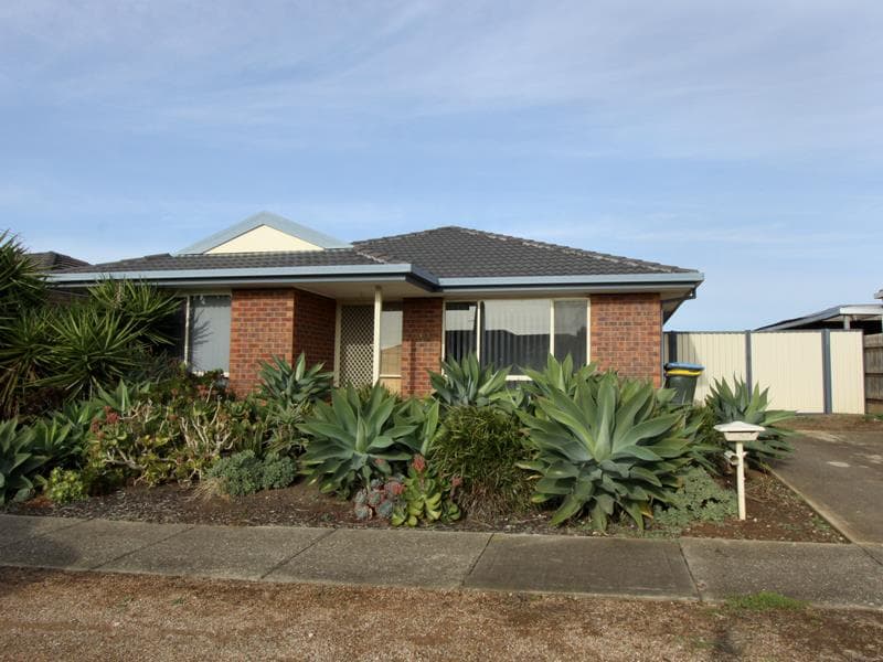 10/13A Organs Road, Hoppers Crossing - Image 1