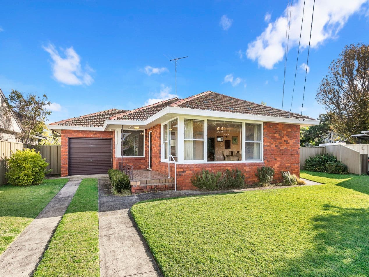 3 Darling Place, Sylvania Waters - Image 1