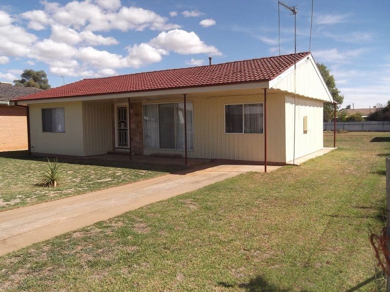 22 Lee Street, COWRA NSW 2794, Cowra - Image 1