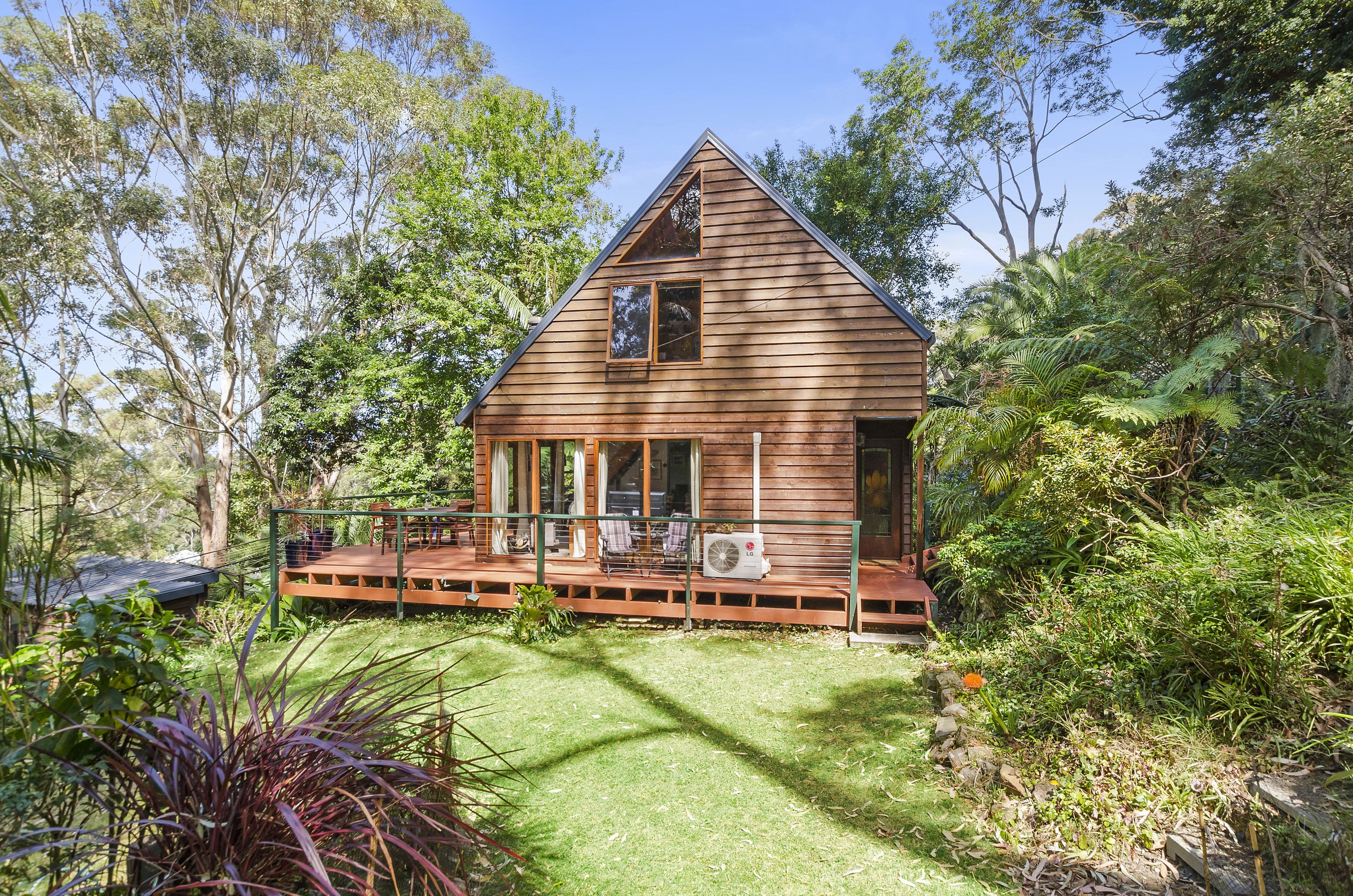 37 Asquith Street, Austinmer - Image 1