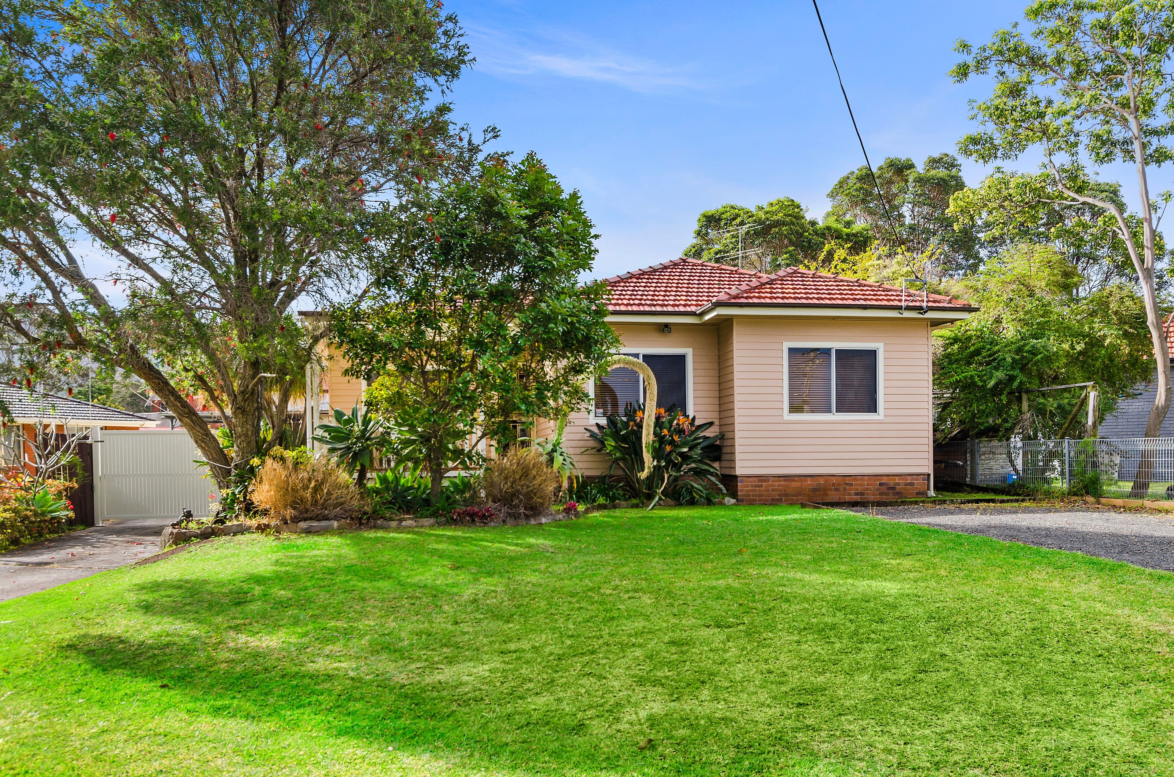 2 Hale Street, Woonona - Image 1