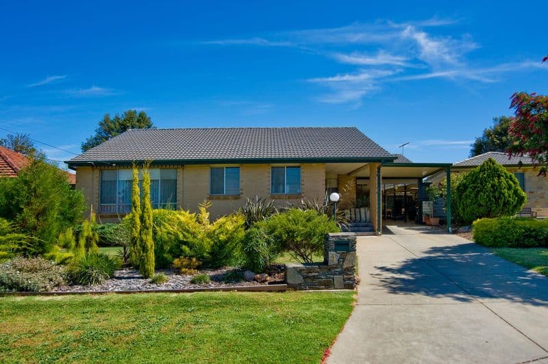 4 Knight Avenue, WINDSOR GARDENS SA 5087, Windsor Gardens - Image 1