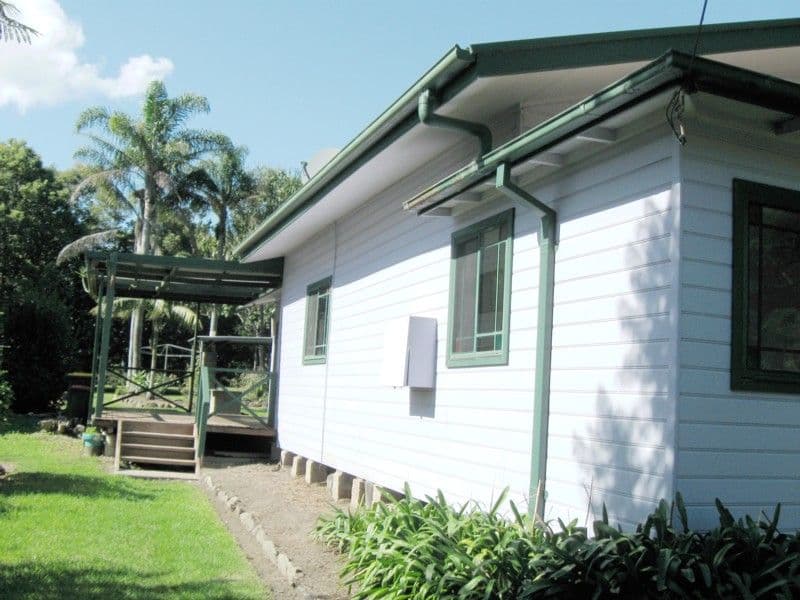10 Surfside Avenue, MOSSY POINT NSW 2537, Mossy Point - Image 1