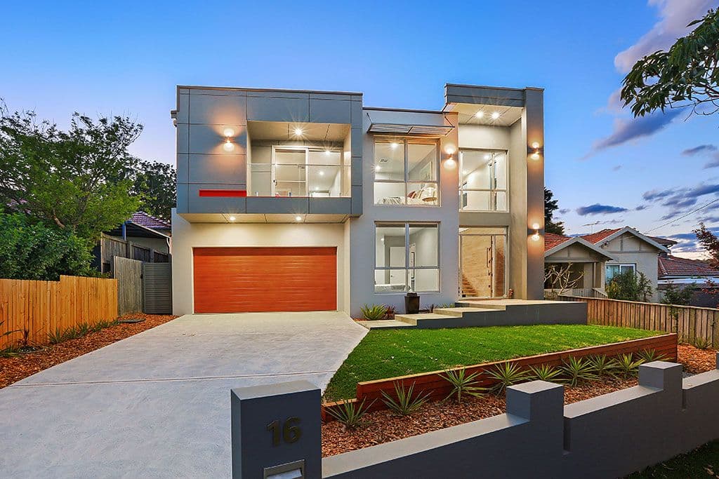 16 Raeburn Avenue, Castlecrag - Image 1