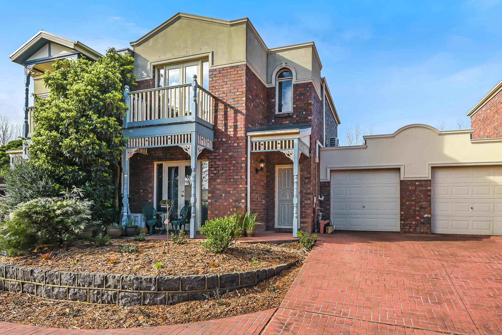 8-13 Adelaide Close, Berwick VIC 3806, Berwick - Image 1