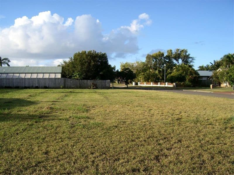 30 Deloraine Avenue, URANGAN QLD 4655, Urangan - Image 1
