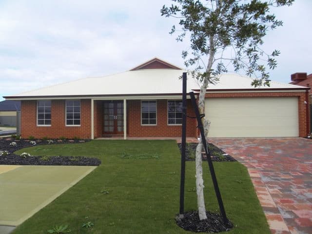 15 Jefferson Way, PIARA WATERS WA 6112, Piara Waters - Image 1