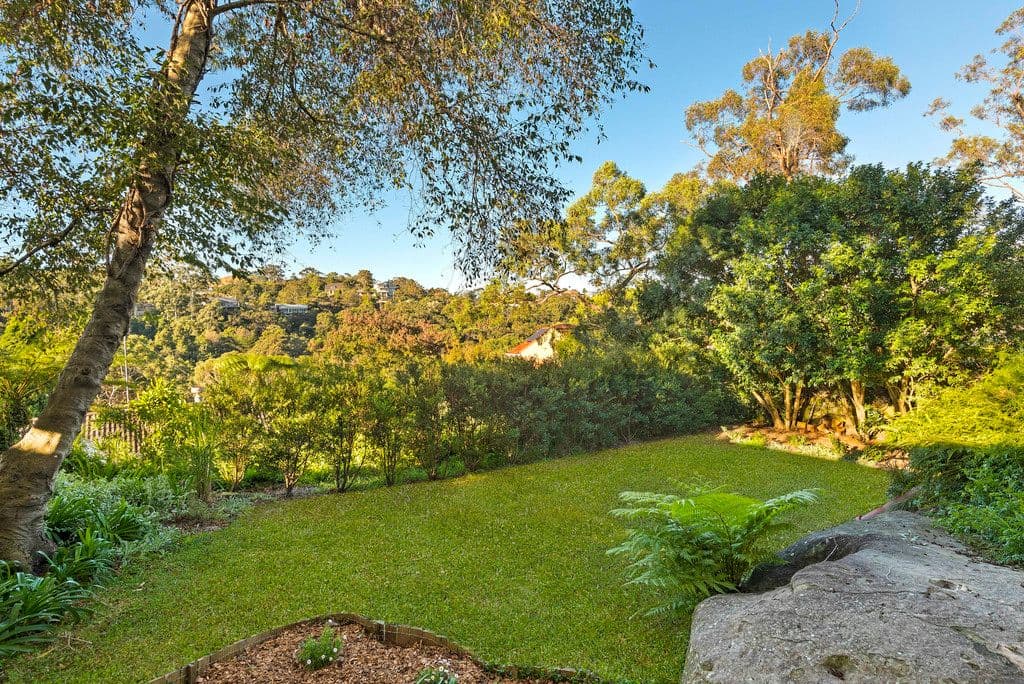 295 Eastern Valley Way, Middle Cove - Image 1