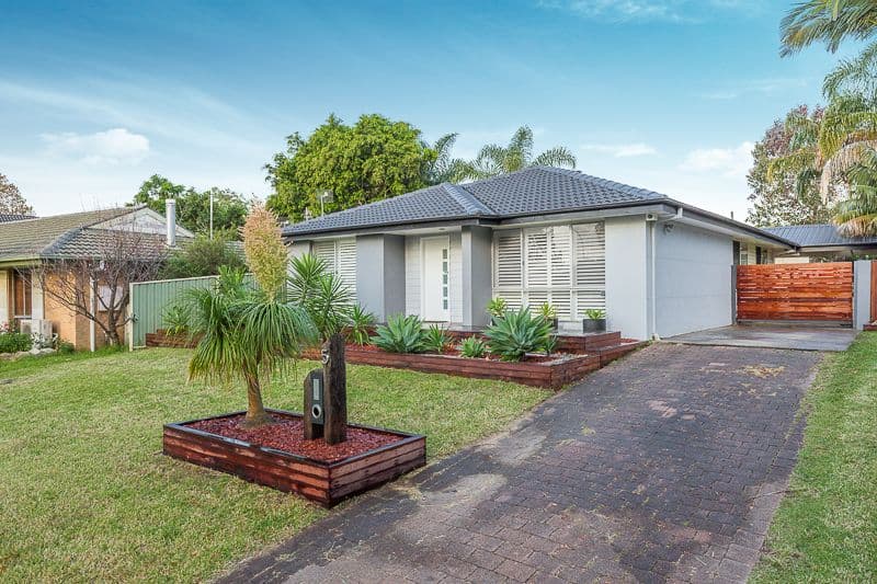 5 Kilpa Place, Oak Flats - Image 1