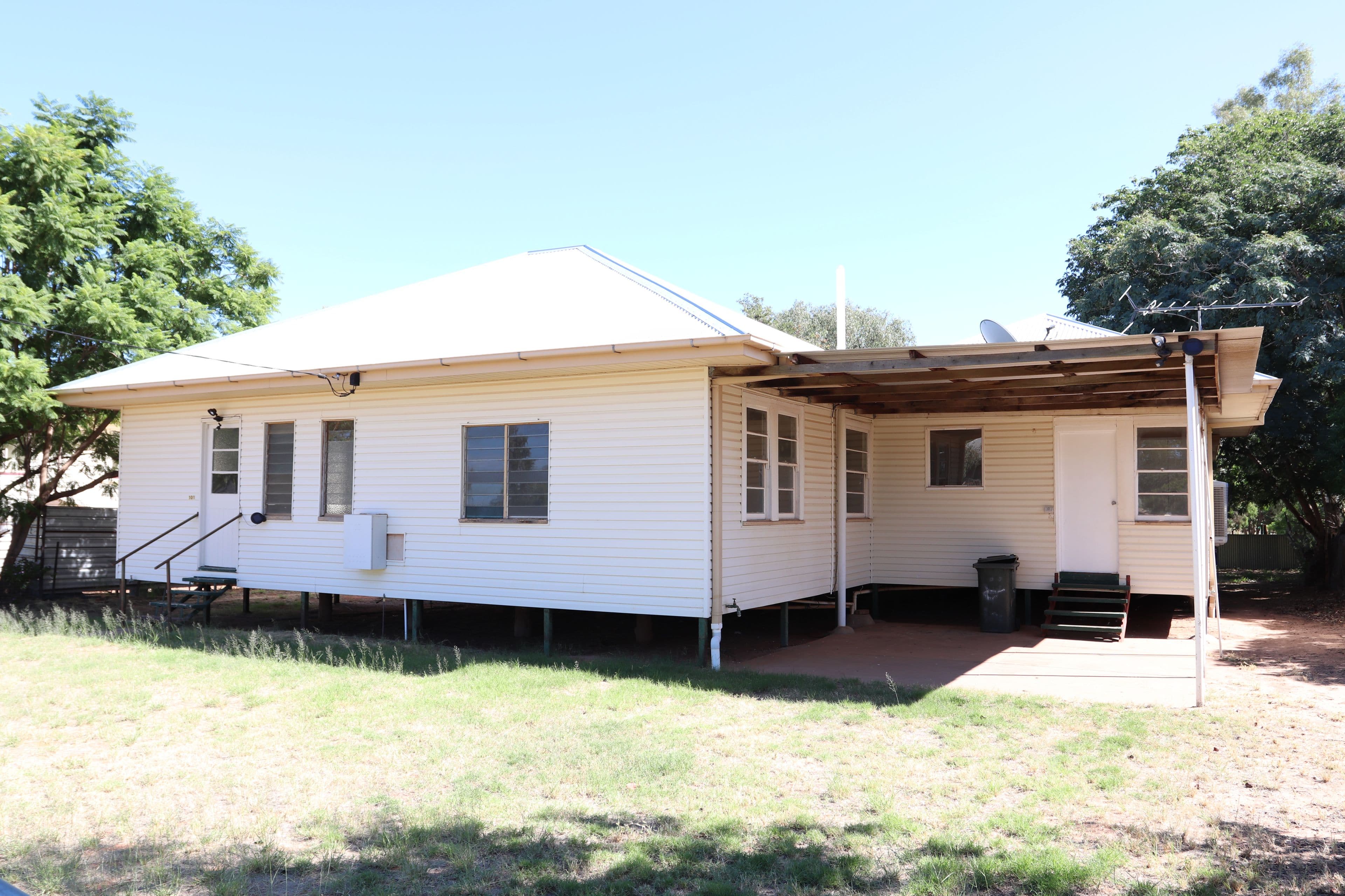 101 Watson Street, Charleville QLD 4470, Charleville - Image 1