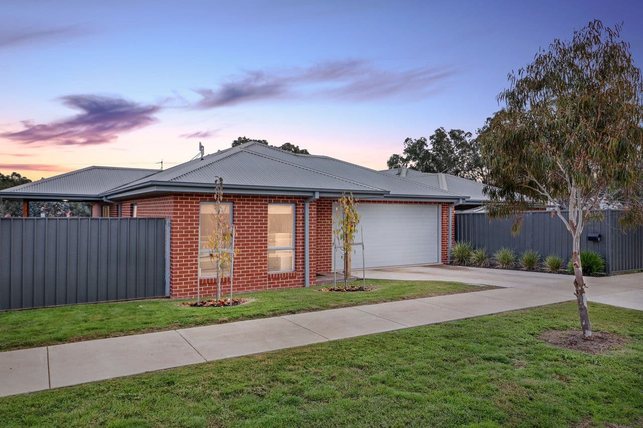 38 Egan Close, Werribee - Image 1