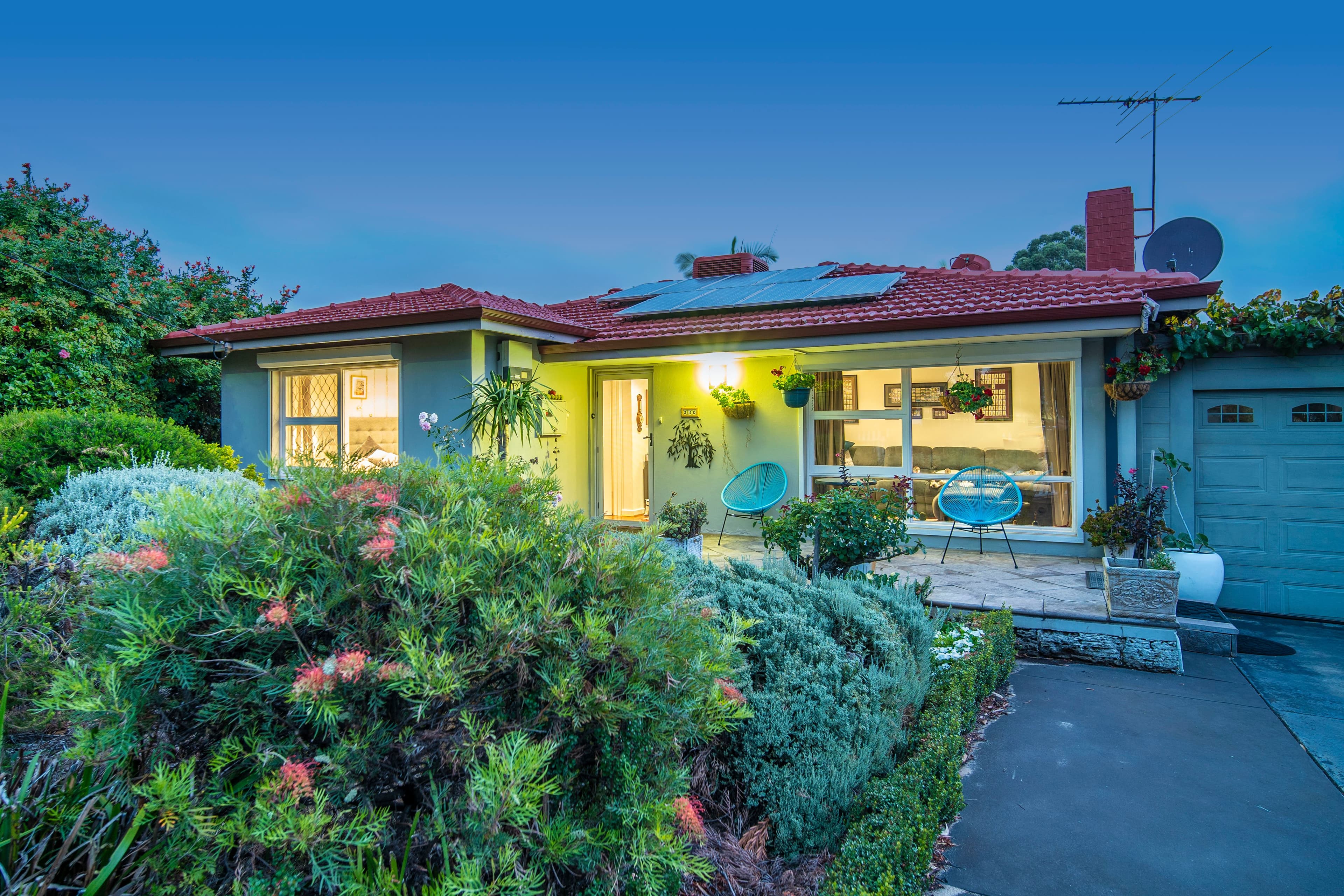 330 Robinson Avenue, Cloverdale WA 6105, Cloverdale - Image 1