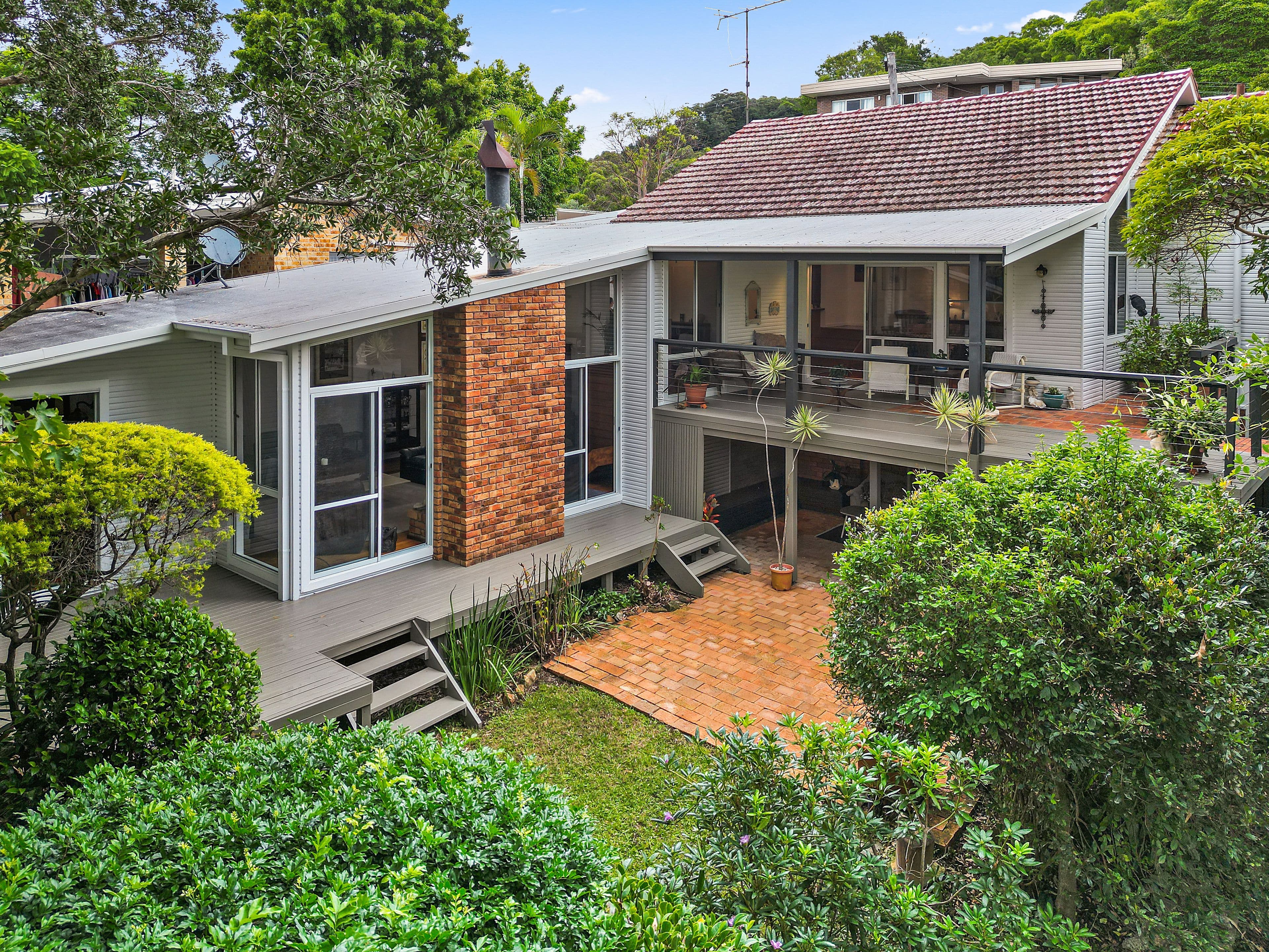 11 Cosgrove Avenue, Keiraville NSW 2500, Keiraville - Image 1