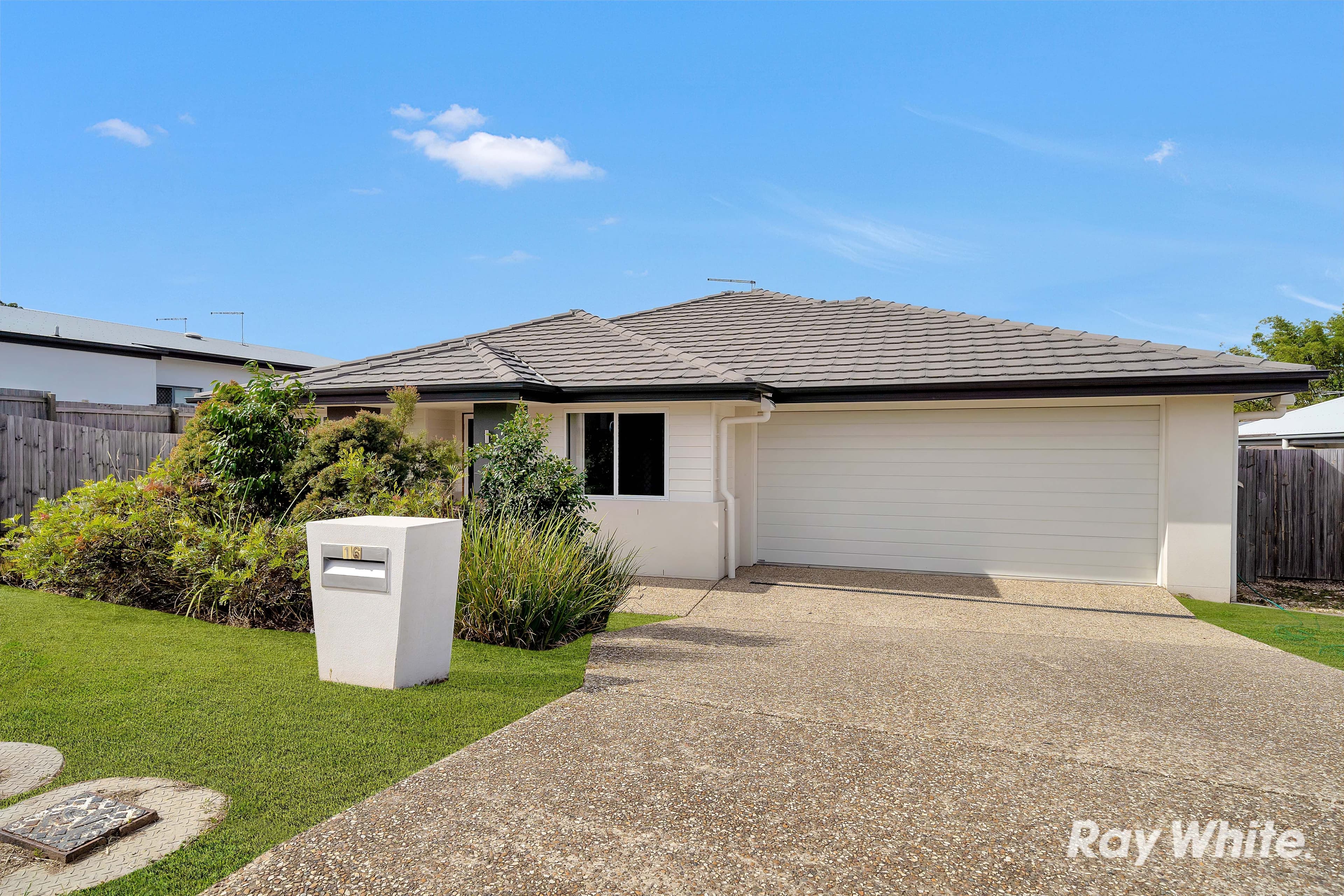 16 Foster Circuit, Hillcrest QLD 4118, Hillcrest - Image 1