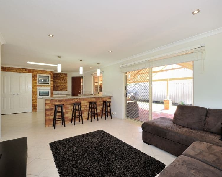 22 Manly Crescent, WARNBRO WA 6169, Warnbro - Image 1