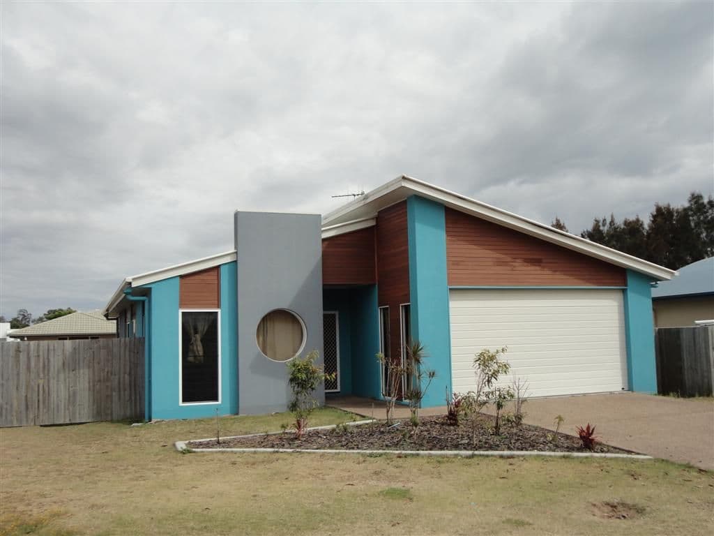 17 Swan View Court, TOOGOOM QLD 4655, Toogoom - Image 1