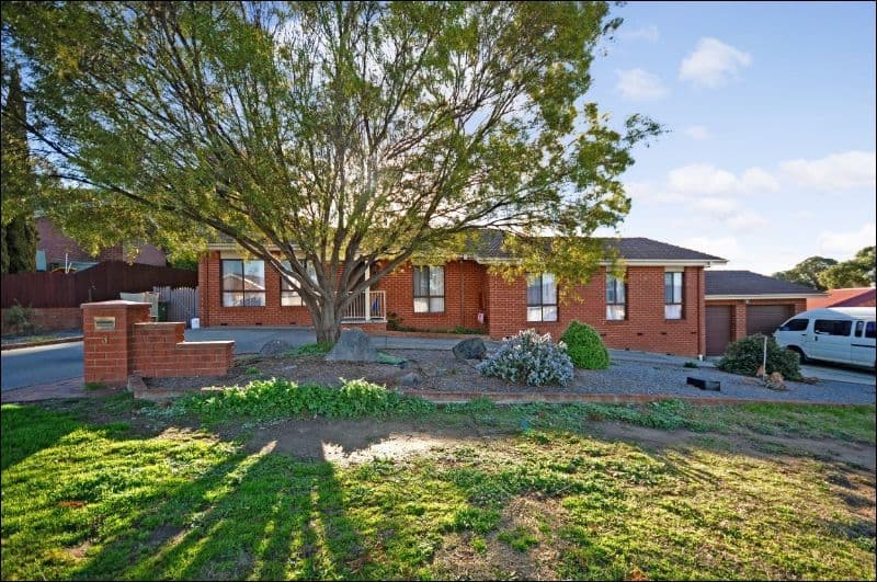 3 Amaroo Place, QUEANBEYAN NSW 2620, Queanbeyan - Image 1