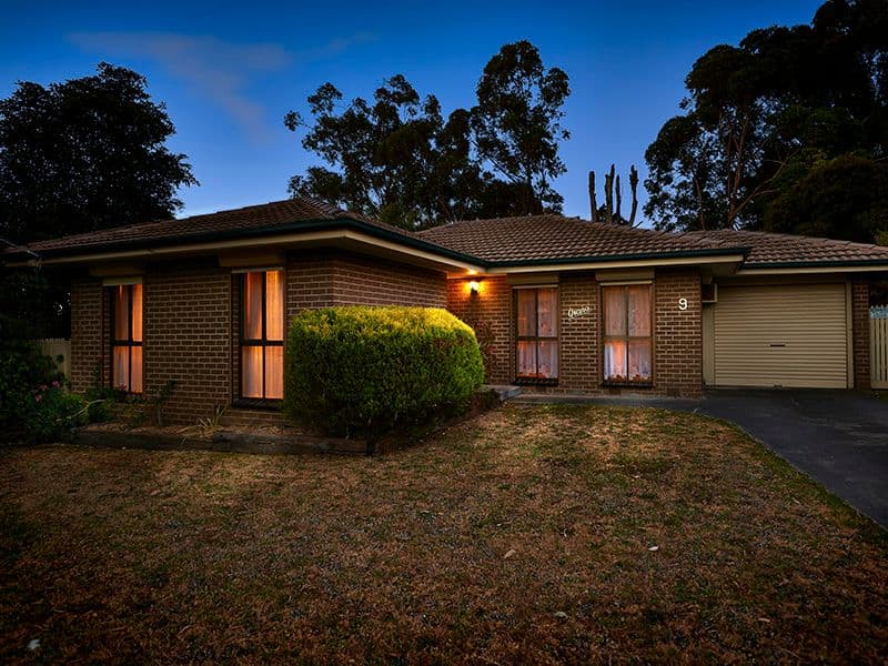 9 Stoneleigh Avenue, BORONIA VIC 3155, Boronia - Image 1