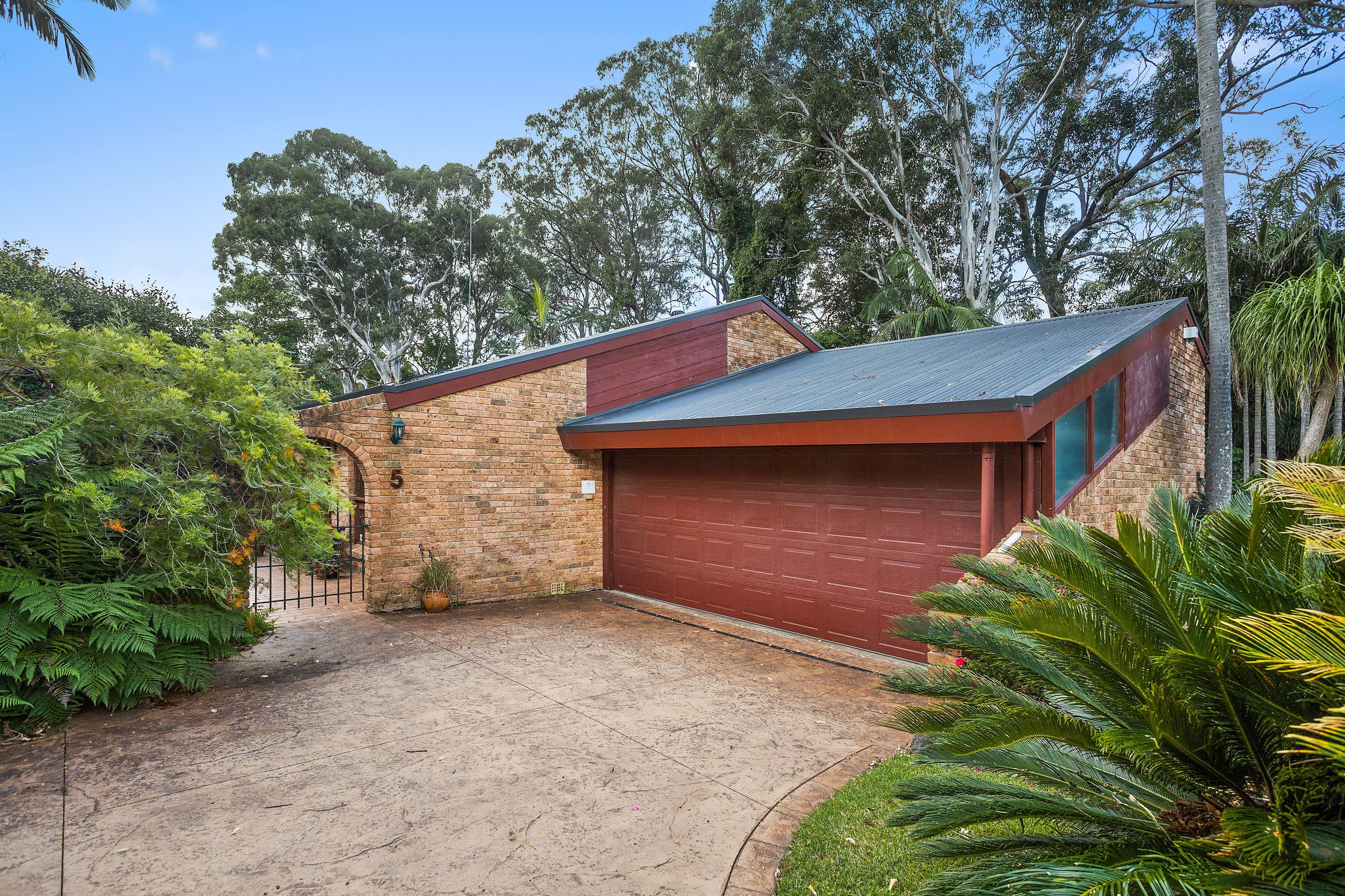 5 Gellatly Avenue, Figtree NSW 2525, Figtree - Image 1