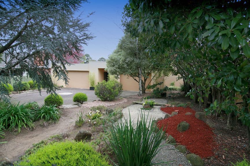 25 Watsons Road, GLEN WAVERLEY VIC 3150, Glen Waverley - Image 1