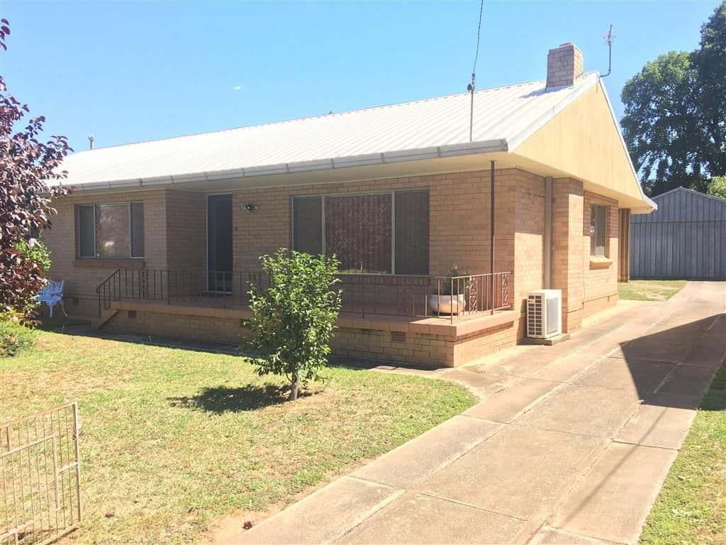 195 Capper Street, Tumut - Image 1