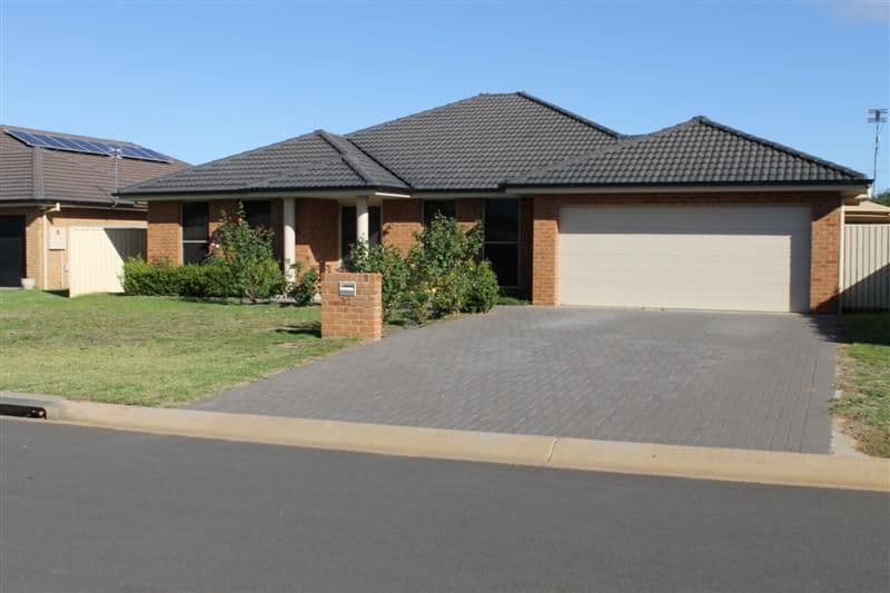 32 William Farrer Drive, Dubbo NSW 2830, Dubbo - Image 1