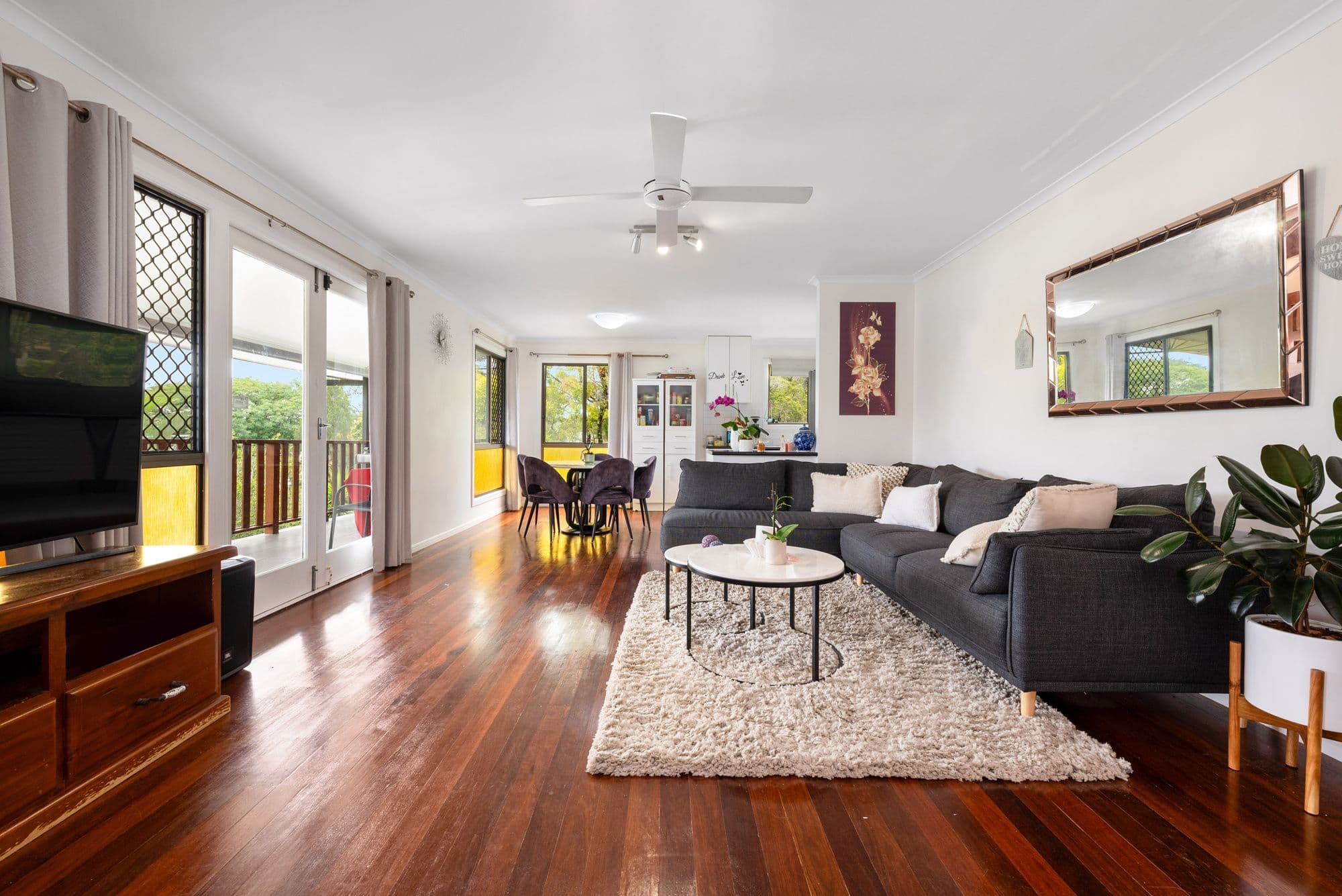 8 Suncroft Street, Mount Gravatt QLD 4122, Mount Gravatt - Image 1