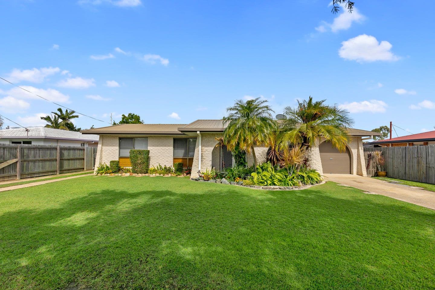35 Sunset Crescent, Torquay QLD 4655, Torquay - Image 1
