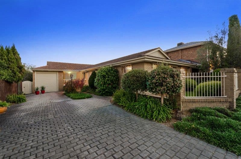 17 Tanderra Crescent, Wantirna VIC 3152, Wantirna - Image 1