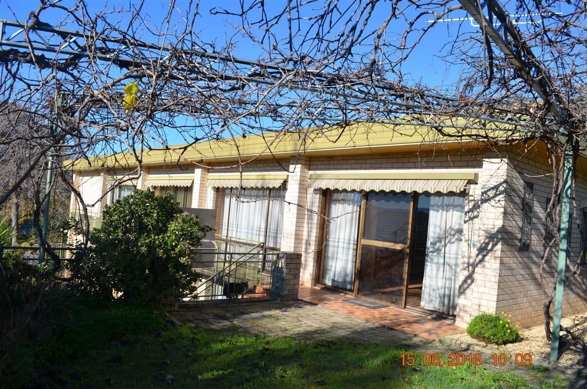 204 Wynyard Street, Tumut - Image 1