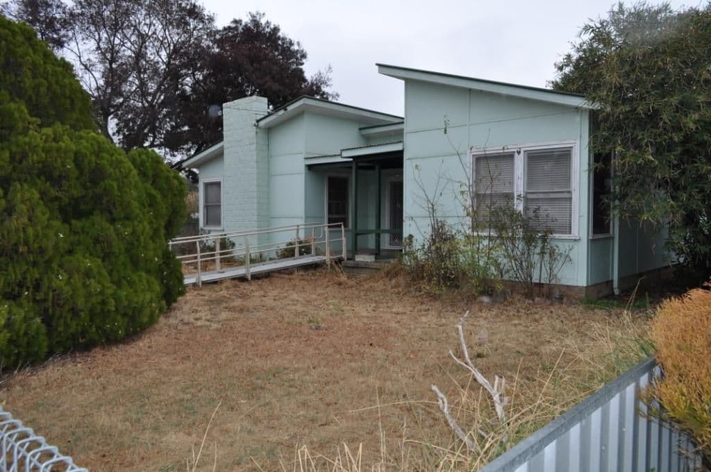 15 Centenary Avenue, Cootamundra - Image 1
