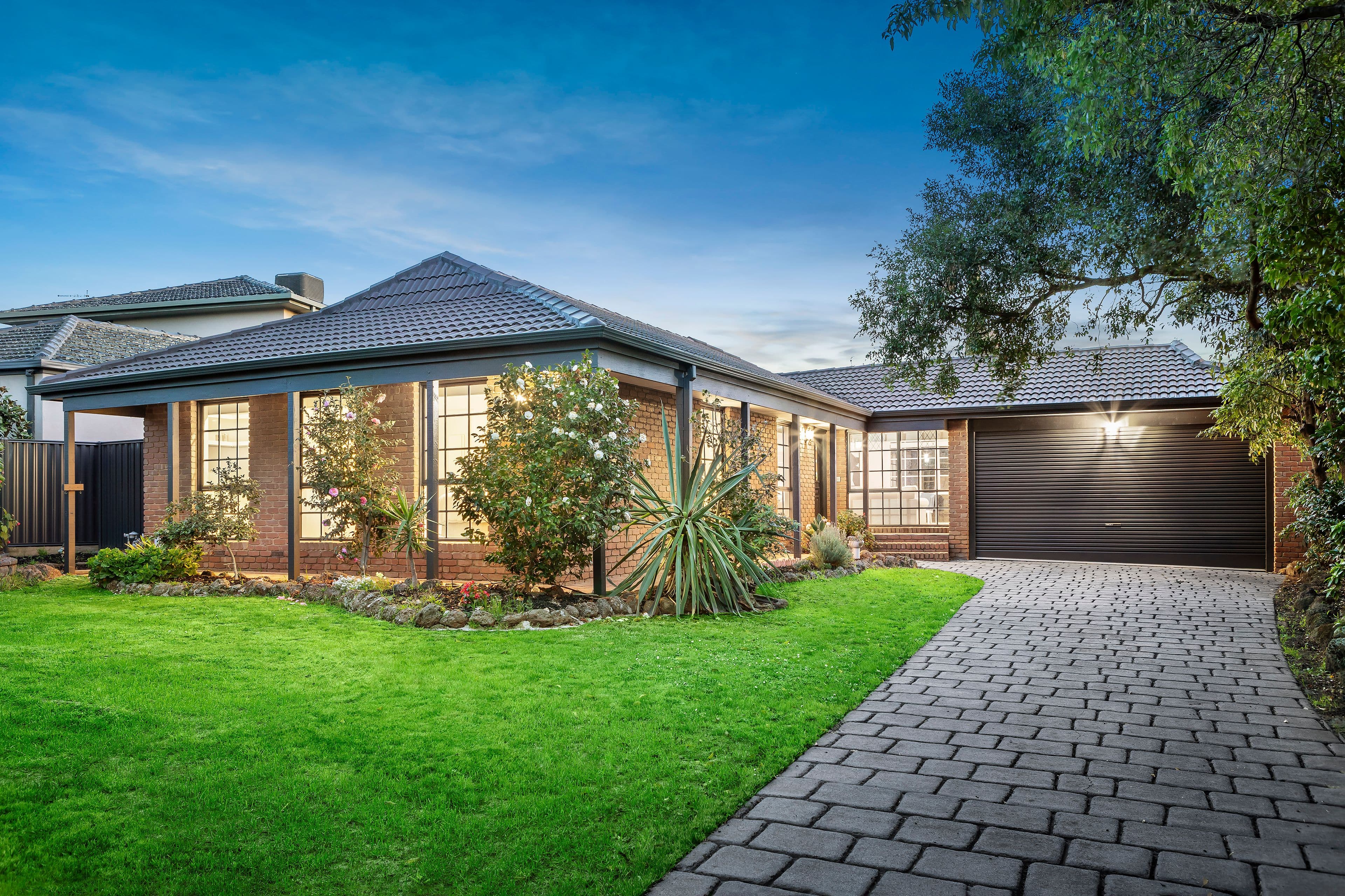 8 Charlton Court, Wantirna South VIC 3152, Wantirna South - Image 1