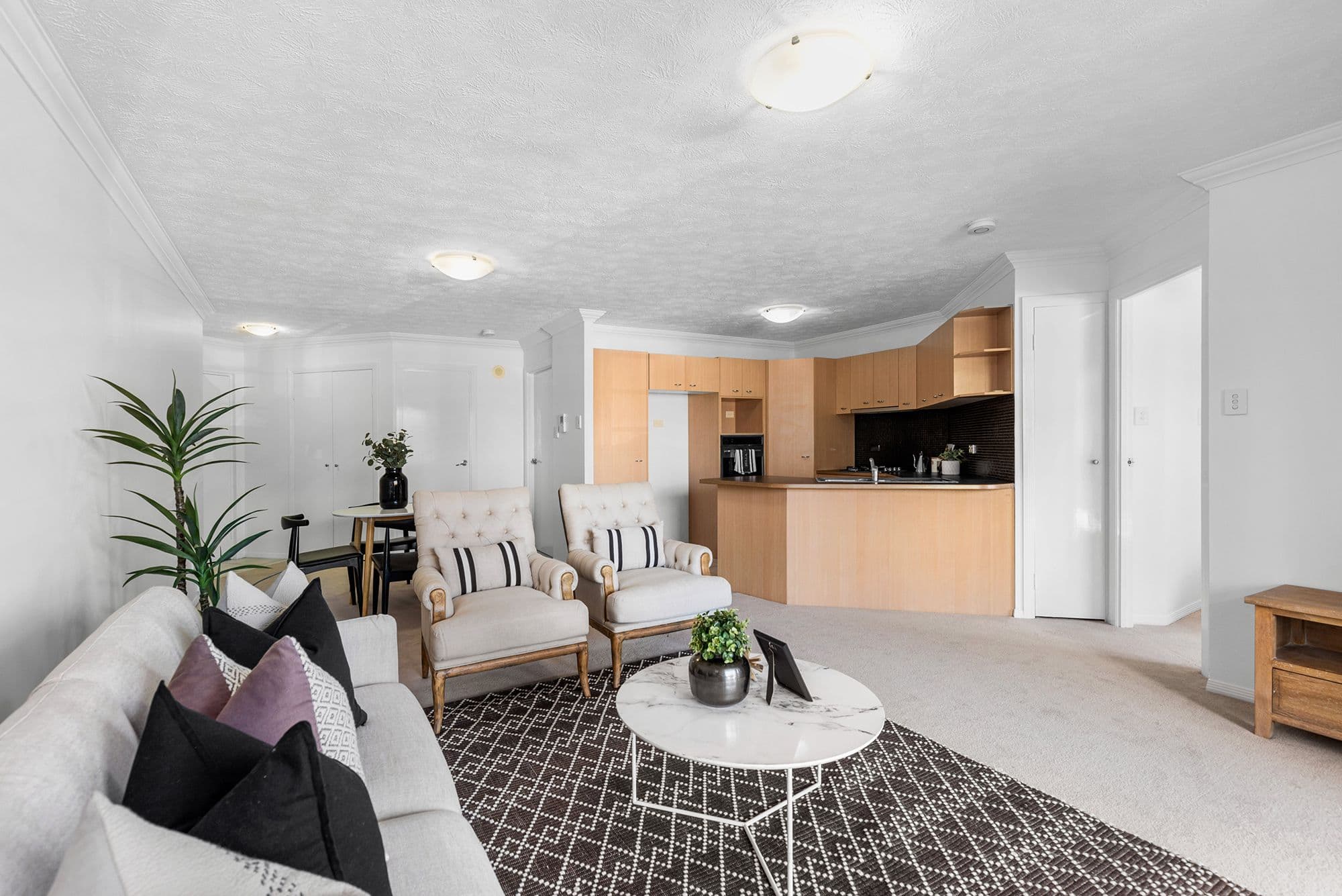 11 Grosvenor Road, Indooroopilly QLD 4068, Indooroopilly - Image 1