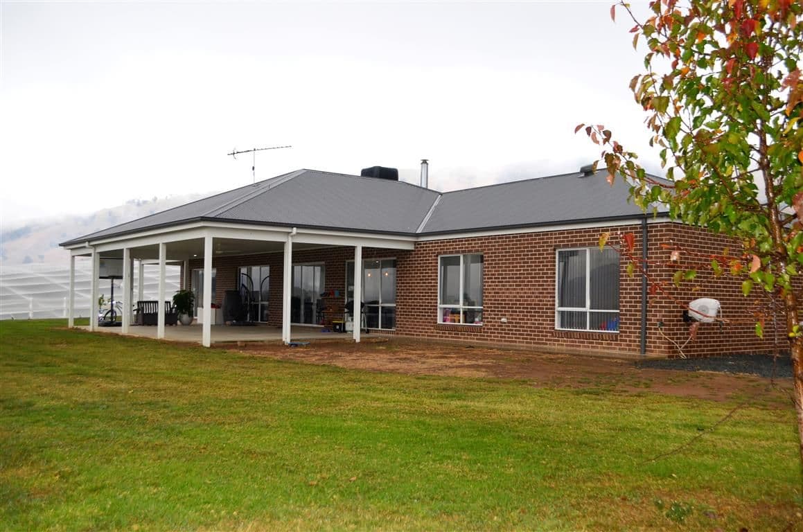 2/31 Newcastle Street, Preston, Tumut - Image 1